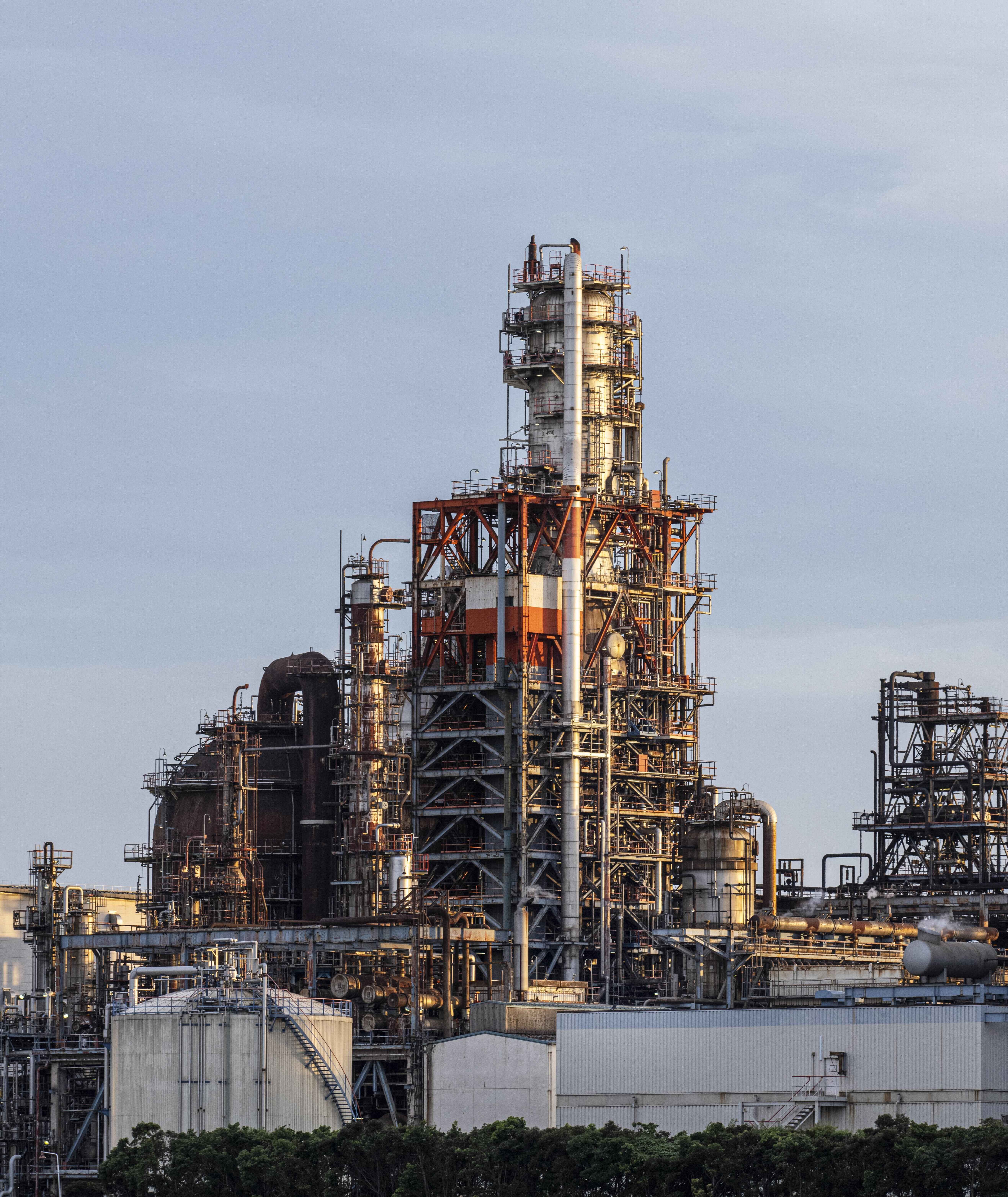 De Big Rich Oil & Gas